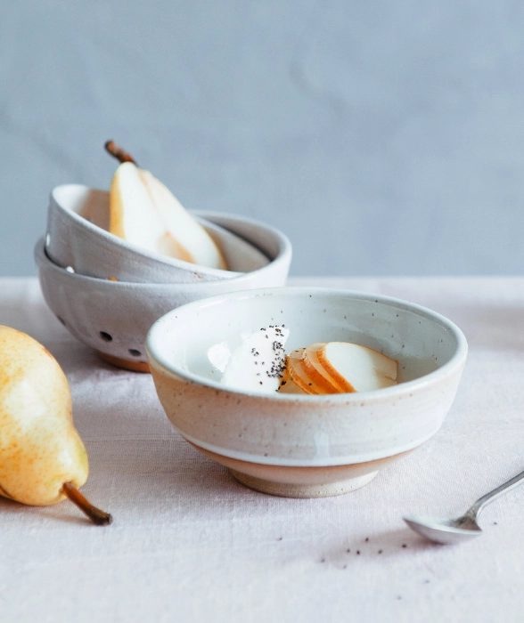 a bowl of pears